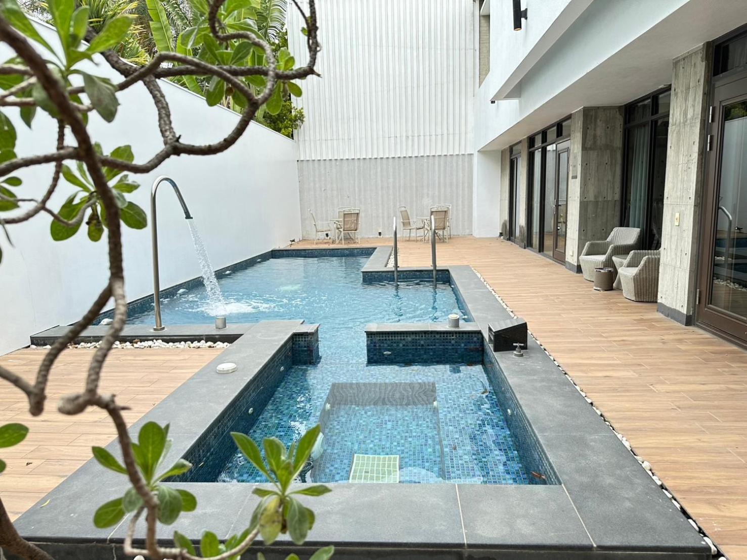 H Villa Inn Tainan Exteriör bild